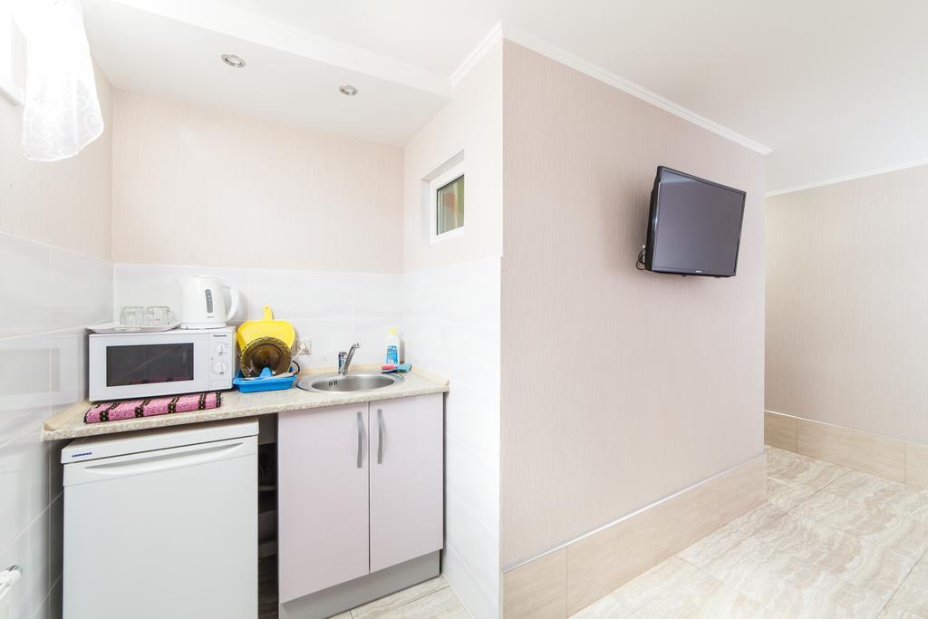 Home Comfort Livoberezhna Iec Kiev Exterior photo