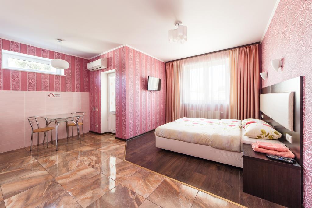 Home Comfort Livoberezhna Iec Kiev Exterior photo